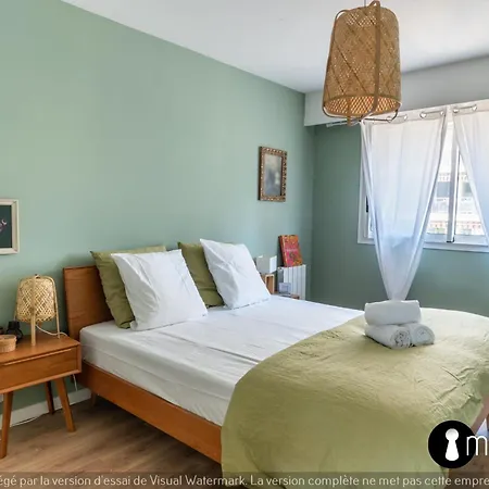 Apartment Air-conditioned Facing The Port Of Laurent With 2 Bedrooms *