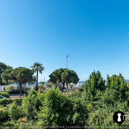 Air-conditioned Facing The Port Of Laurent With 2 Bedrooms Lägenhet Saint-Laurent-du-Var