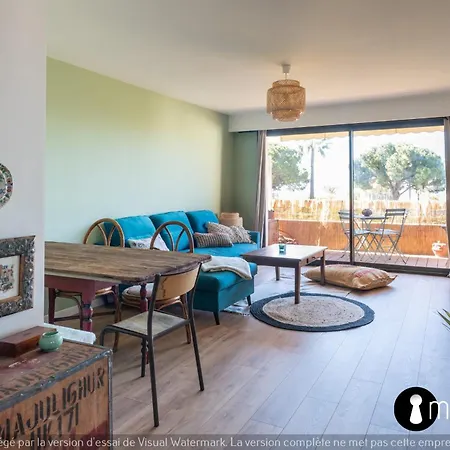 Air-conditioned Facing The Port Of Laurent With 2 Bedrooms Saint-Laurent-du-Var